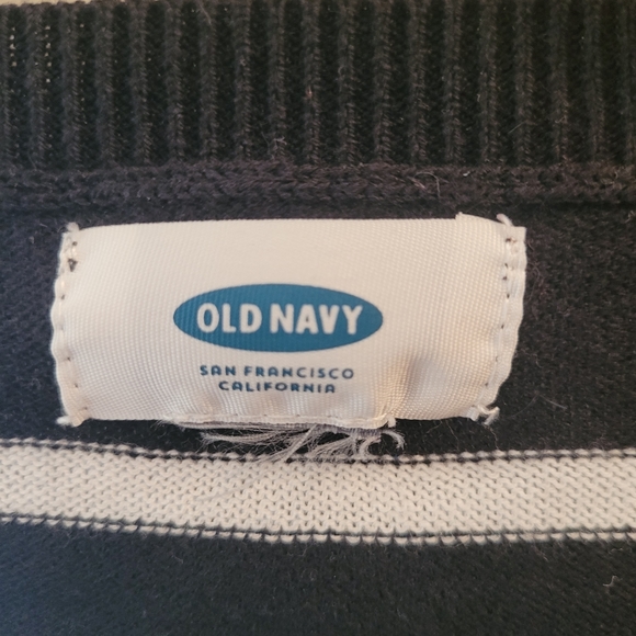 Old Navy womans striped cardigan. Size large - Picture 2 of 4